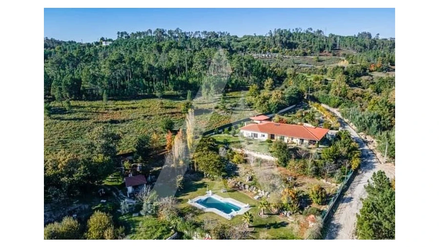 Moradia T3 para Venda em Fragosela Foto 25