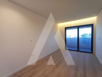 Apartamento T2 para Venda em Repeses e São Salvador