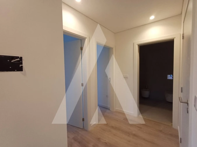 Apartamento T2 para Venda em Repeses e São Salvador Foto 12
