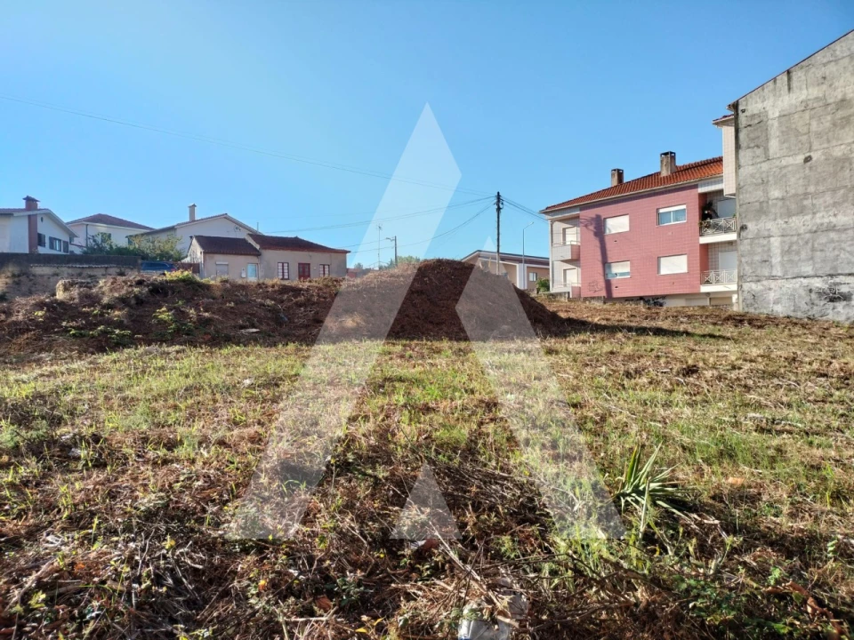 Moradia T4 para Venda em Albergaria-A-Velha e Valmaior Foto 2