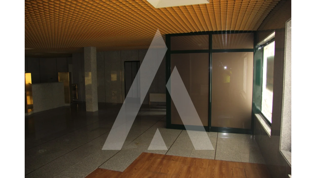 Loja para Venda em Freixo de Espada a Cinta e Mazouco Foto 7