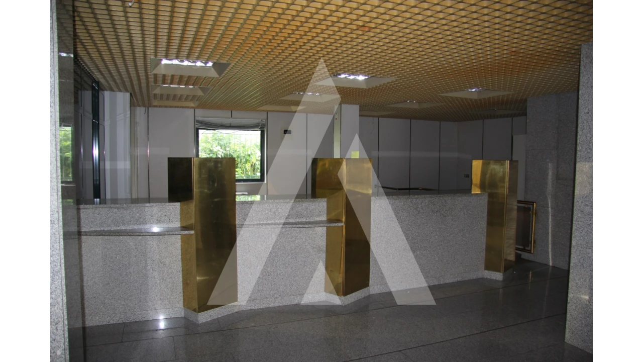 Loja para Venda em Freixo de Espada a Cinta e Mazouco Foto 6