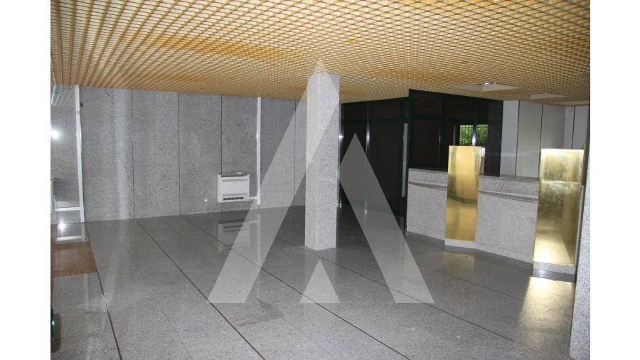 Loja para Venda em Freixo de Espada a Cinta e Mazouco