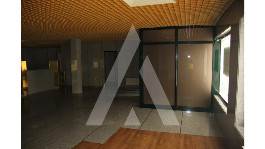 Loja para Venda em Freixo de Espada a Cinta e Mazouco Foto 7