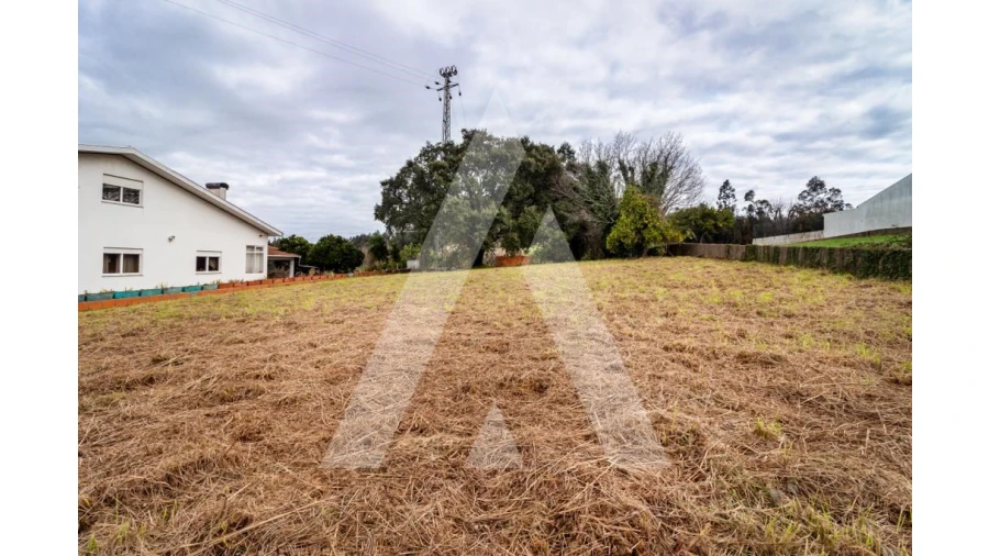 Terreno para Venda em Salreu