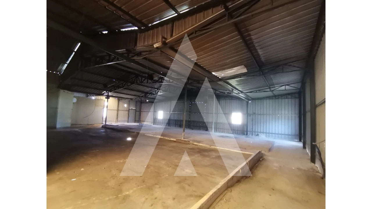 Armazém para Venda em Préstimo e Macieira de Alcoba Foto 1