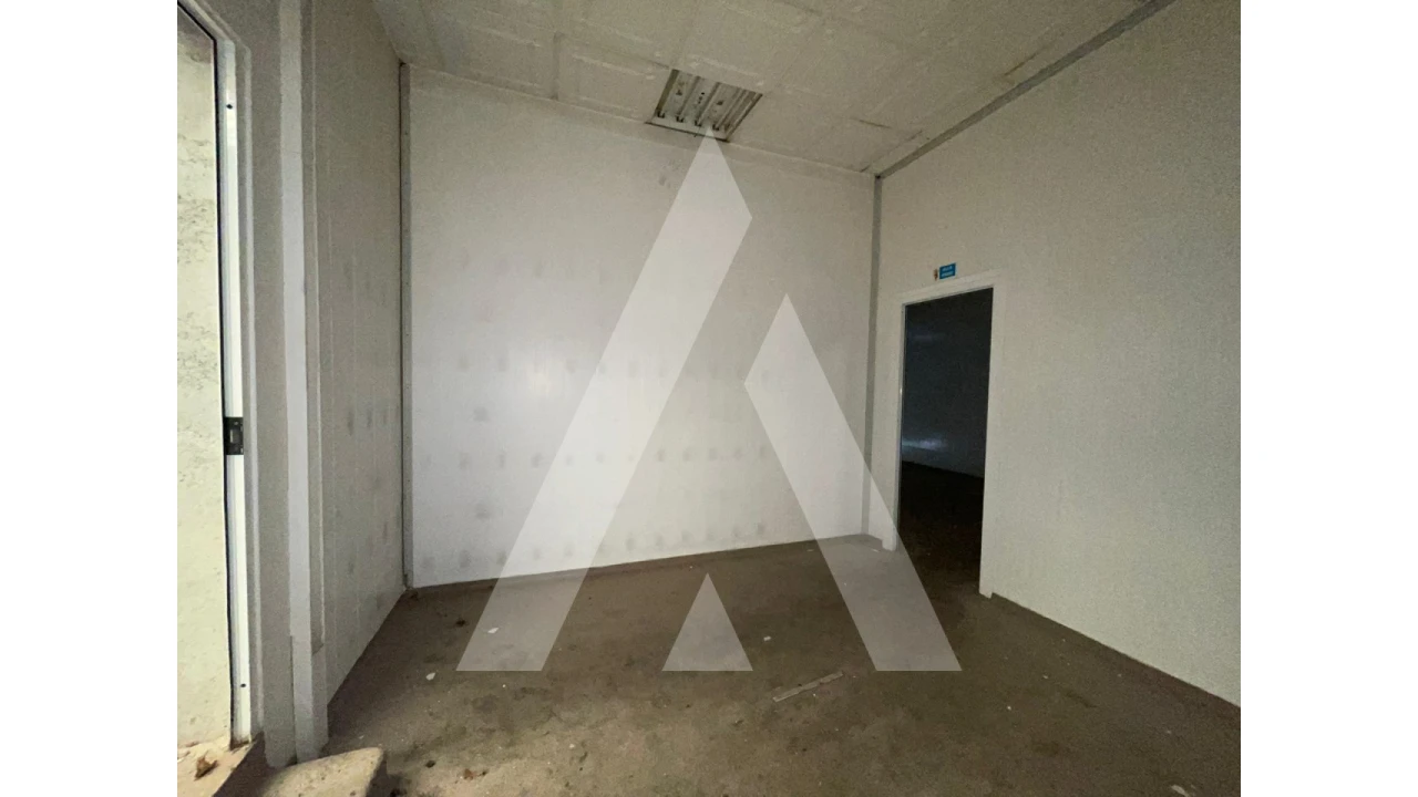 Armazém para Venda em Préstimo e Macieira de Alcoba Foto 10