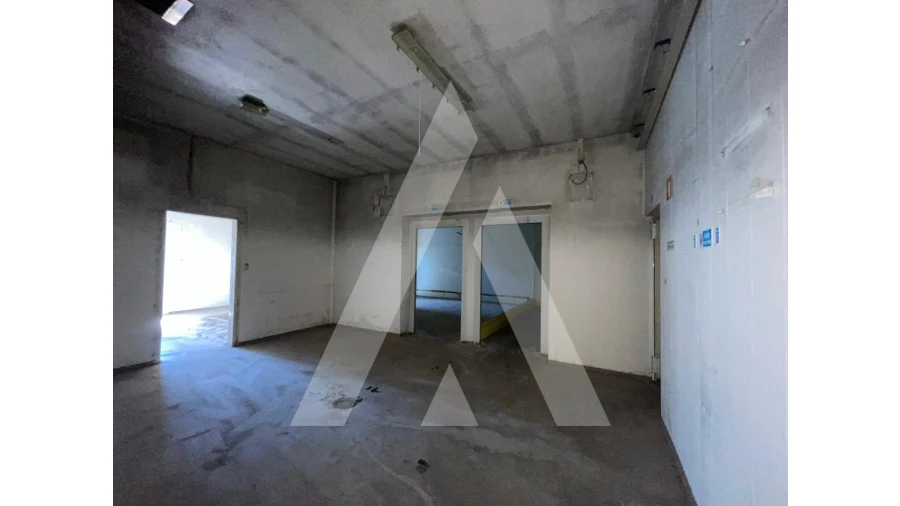 Armazém para Venda em Préstimo e Macieira de Alcoba Foto 9