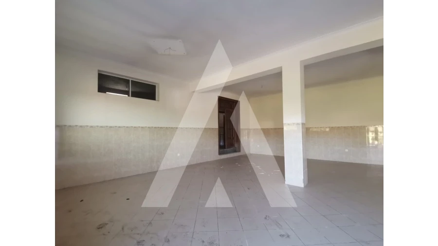 Armazém para Venda em Préstimo e Macieira de Alcoba Foto 19