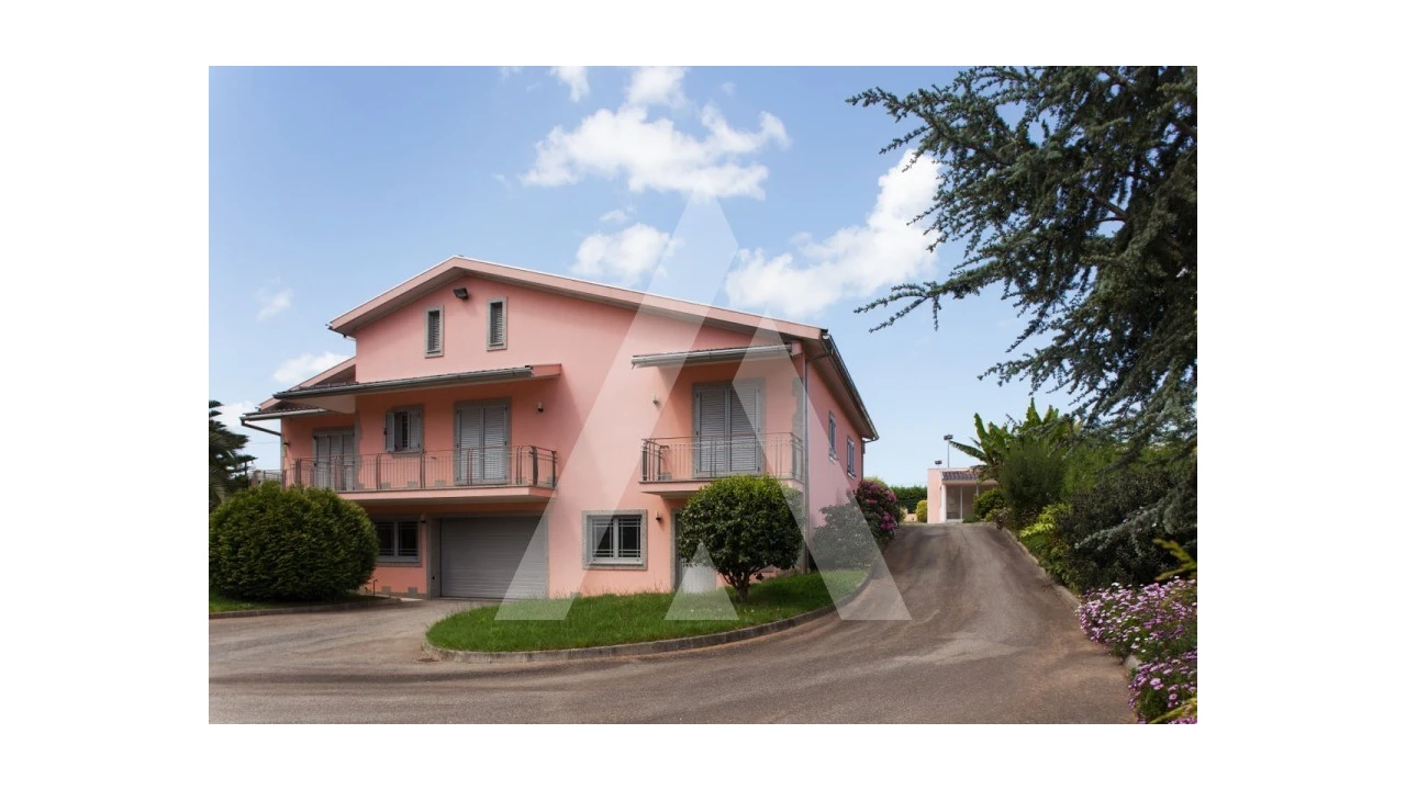 Moradia T4 para Venda em Albergaria-A-Velha e Valmaior Foto 2