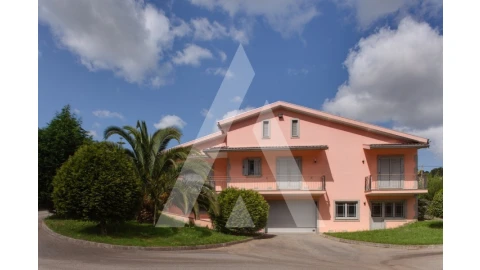 Moradia T4 para Venda em Albergaria-A-Velha e Valmaior