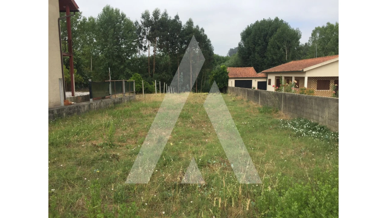 Terreno para Venda em Avelãs de Caminho Foto 3