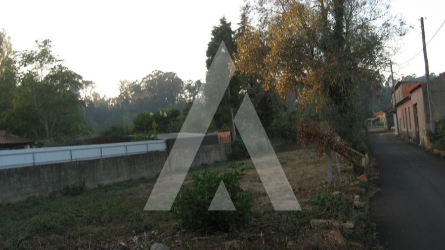 Moradia T3 para Venda em Alquerubim Foto 3