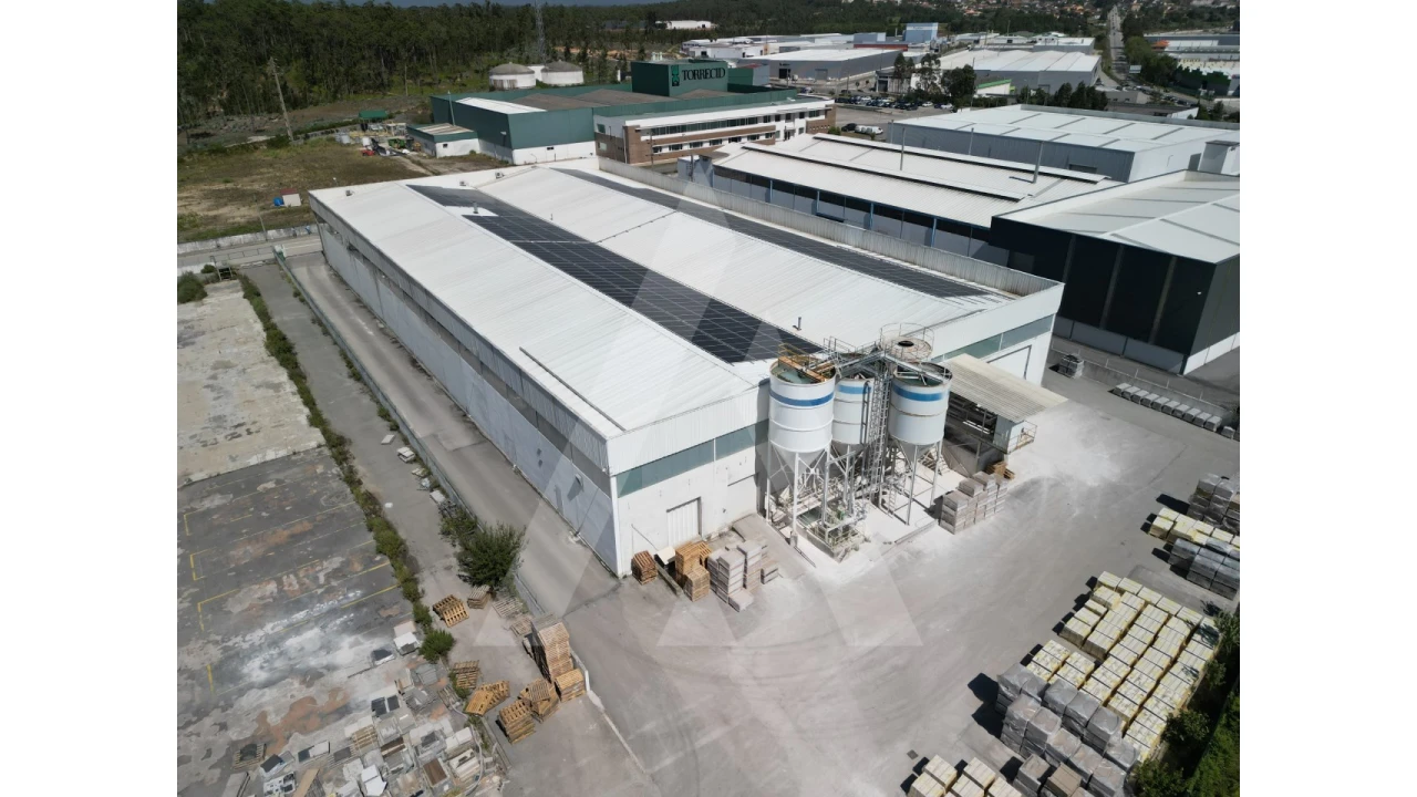 Armazém para Venda em Oiã Foto 5