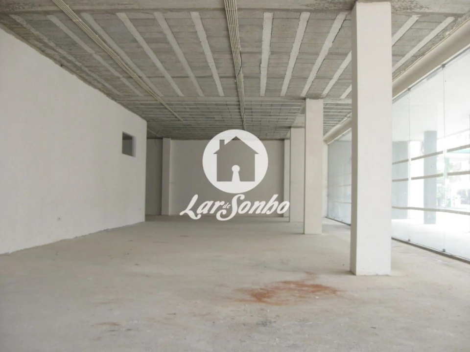 Loja para Arrendamento em Esmoriz Foto 4