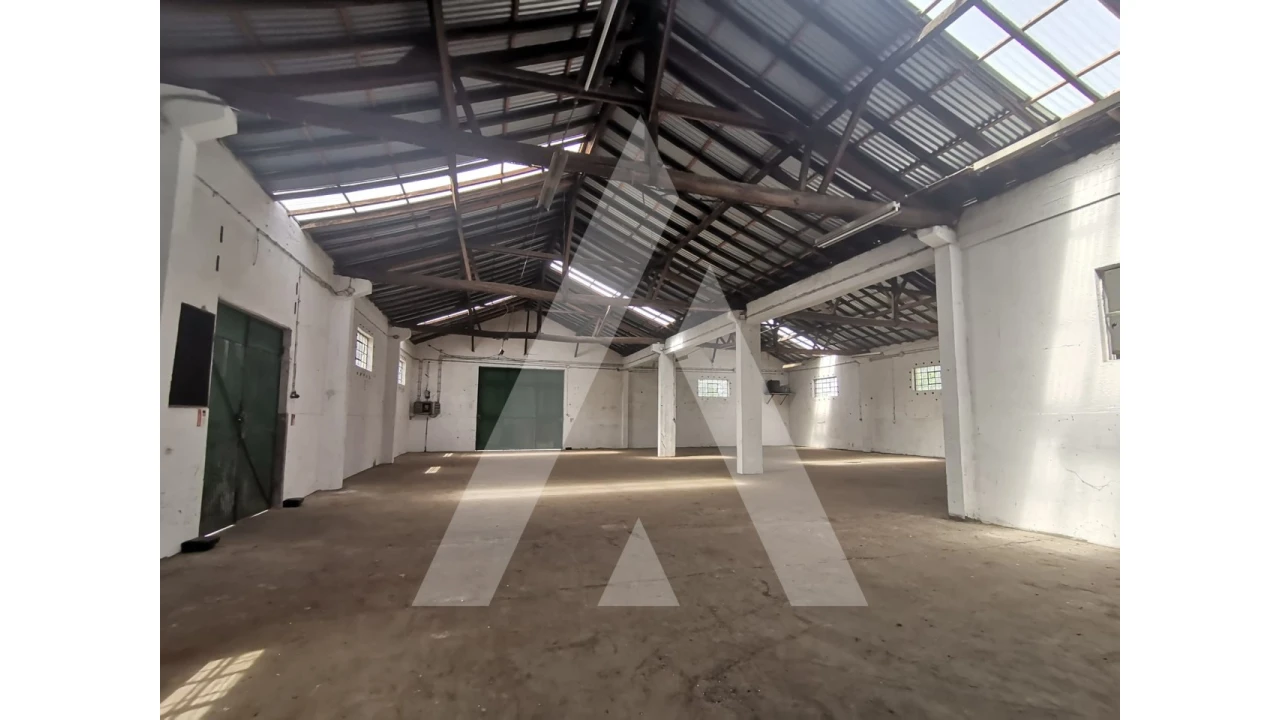 Armazém para Venda em Macinhata do Vouga Foto 2