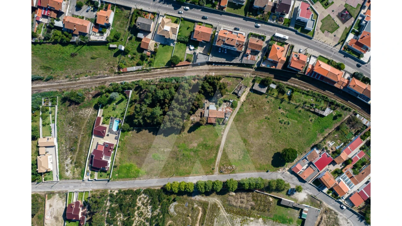 Terreno para Venda em Eixo e Eirol Foto 2