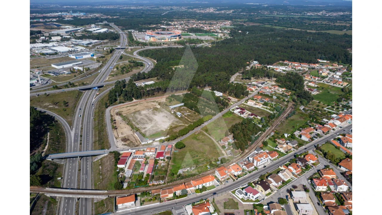 Terreno para Venda em Eixo e Eirol Foto 7