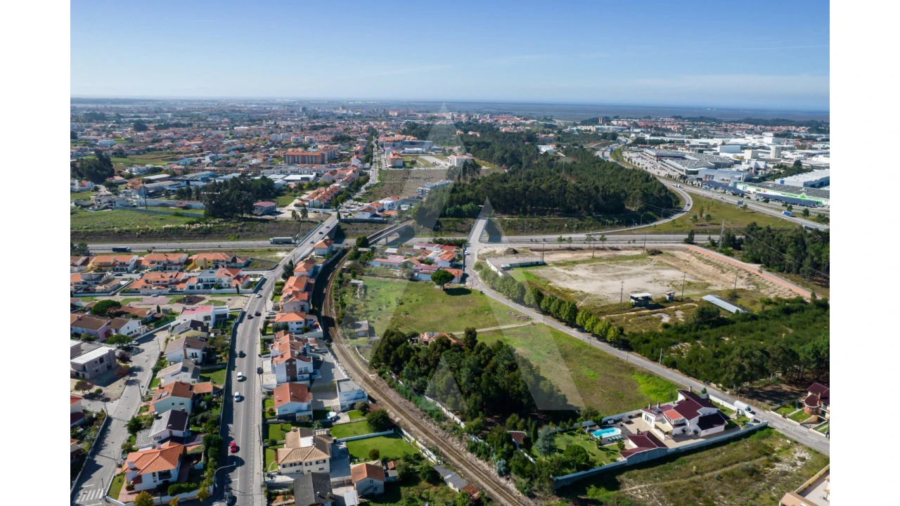 Terreno para Venda em Eixo e Eirol Foto 8