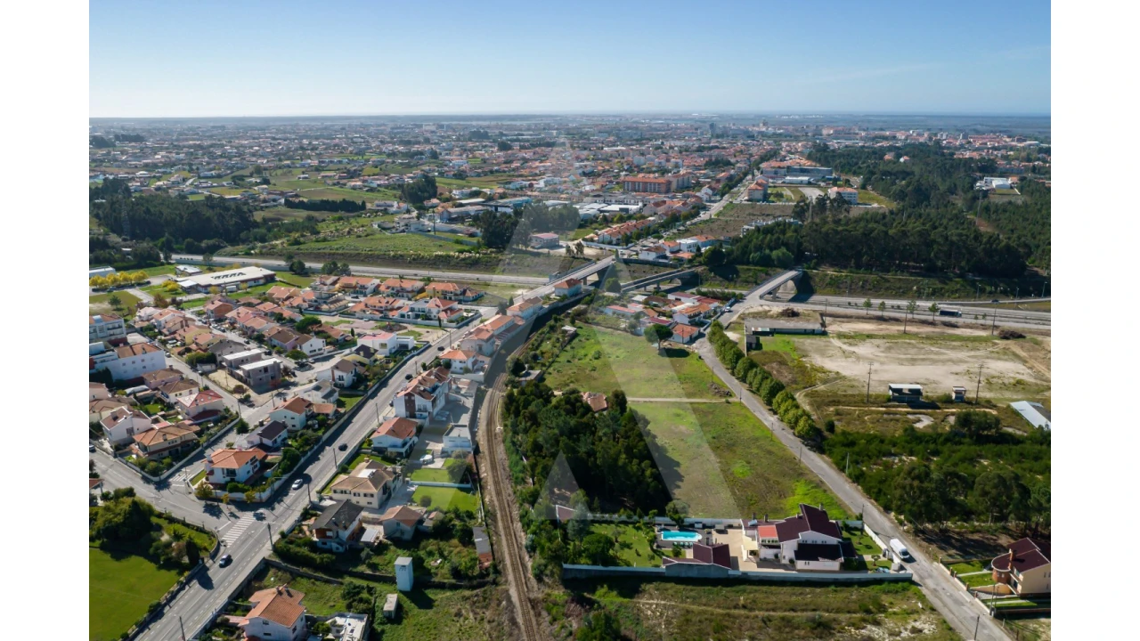 Terreno para Venda em Eixo e Eirol Foto 9
