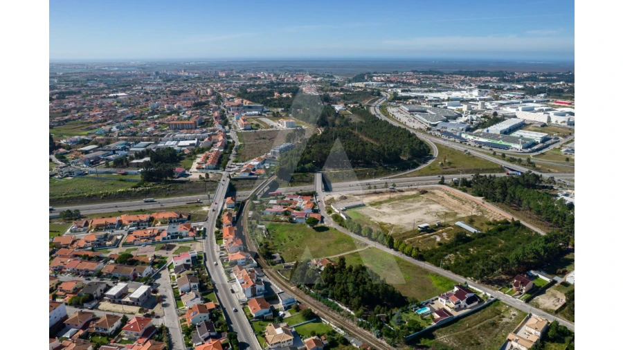 Terreno para Venda em Eixo e Eirol Foto 4