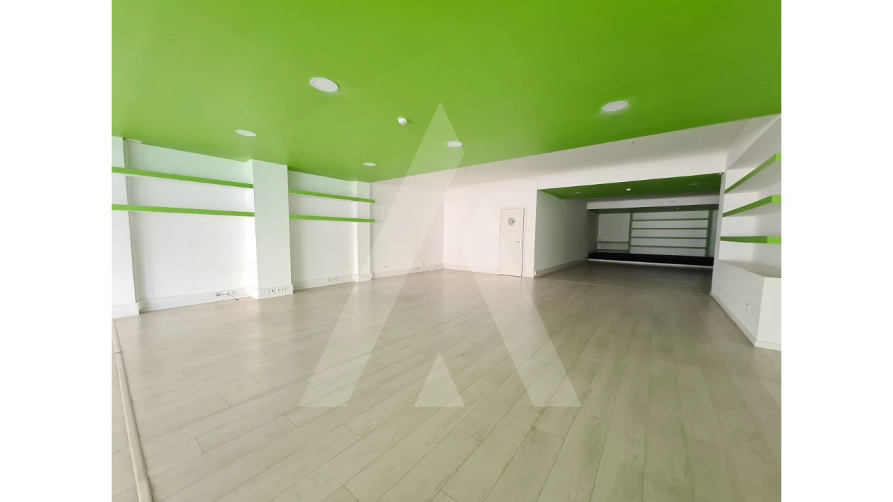 Loja para Venda em Aradas Foto 1