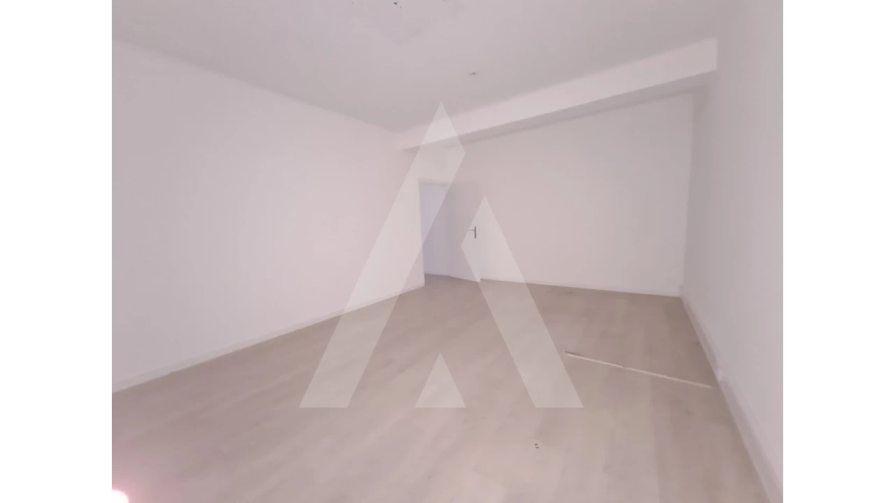 Loja para Venda em Aradas Foto 9