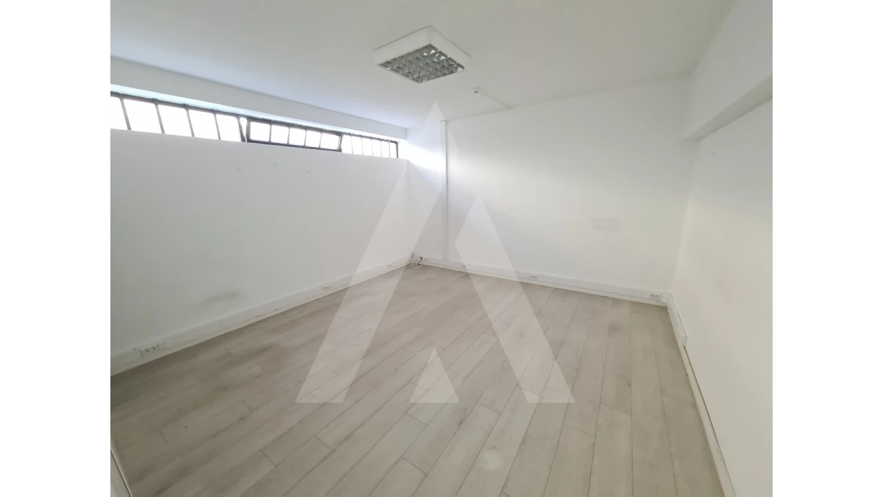 Loja para Venda em Aradas Foto 10