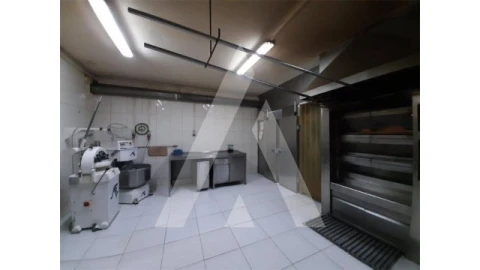Negócio para Cedência de Quotas em Oliveira do Bairro