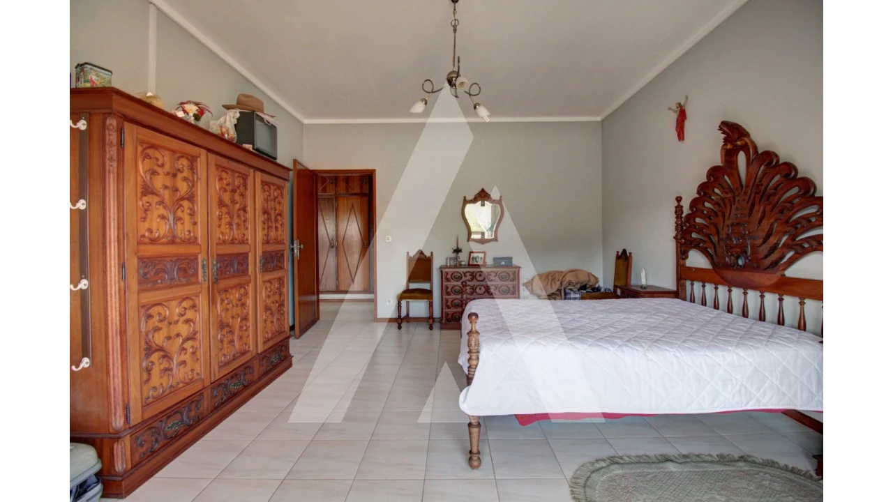 Moradia T6 para Venda em Fermentelos Foto 13