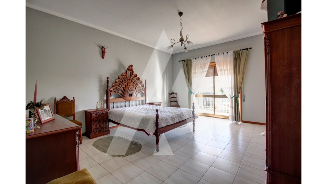 Moradia T6 para Venda em Fermentelos Foto 14