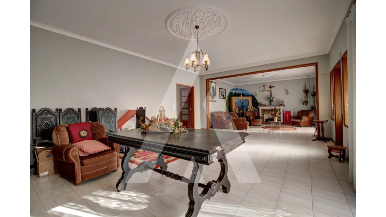 Moradia T6 para Venda em Fermentelos Foto 3