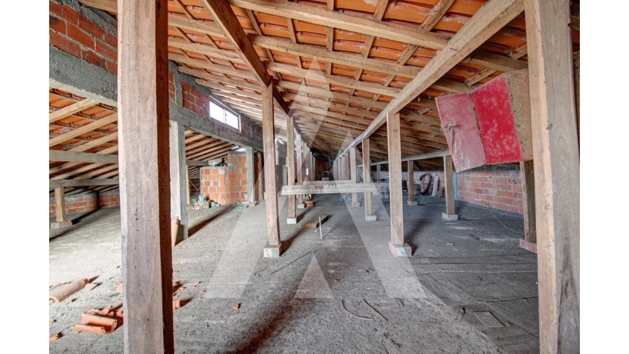 Moradia T6 para Venda em Fermentelos Foto 37