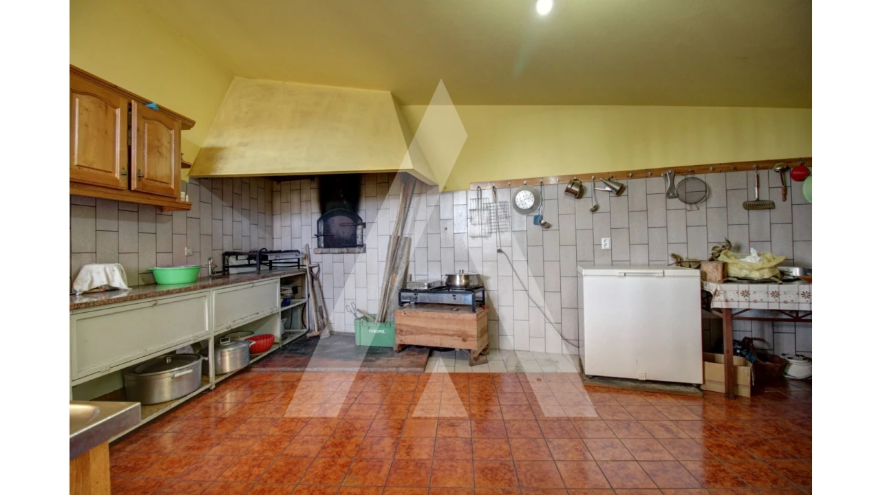 Moradia T6 para Venda em Fermentelos Foto 44