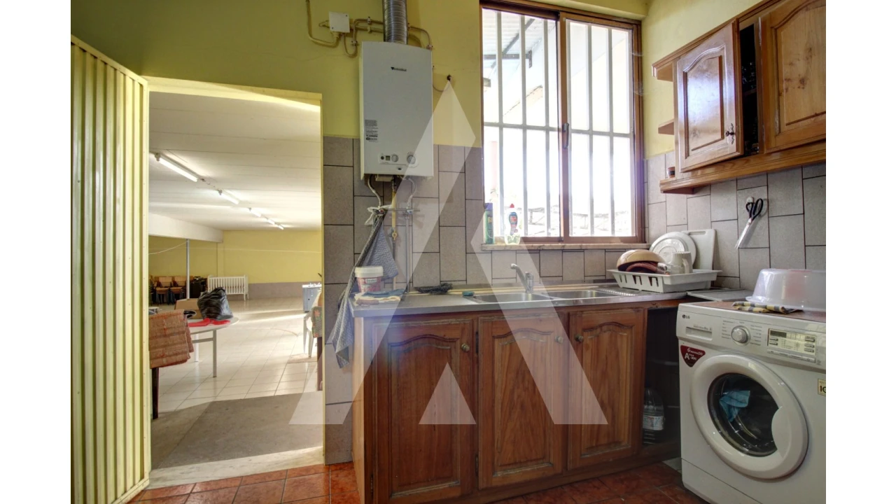 Moradia T6 para Venda em Fermentelos Foto 48