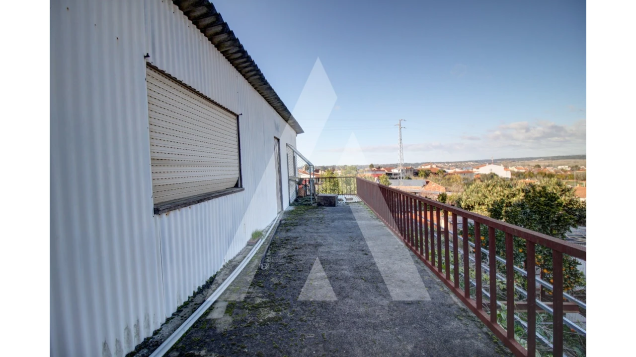 Moradia T6 para Venda em Fermentelos Foto 64