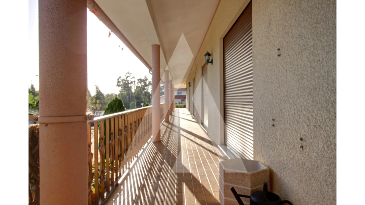 Moradia T6 para Venda em Fermentelos Foto 31