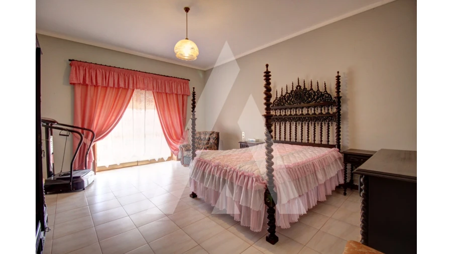 Moradia T6 para Venda em Fermentelos Foto 21