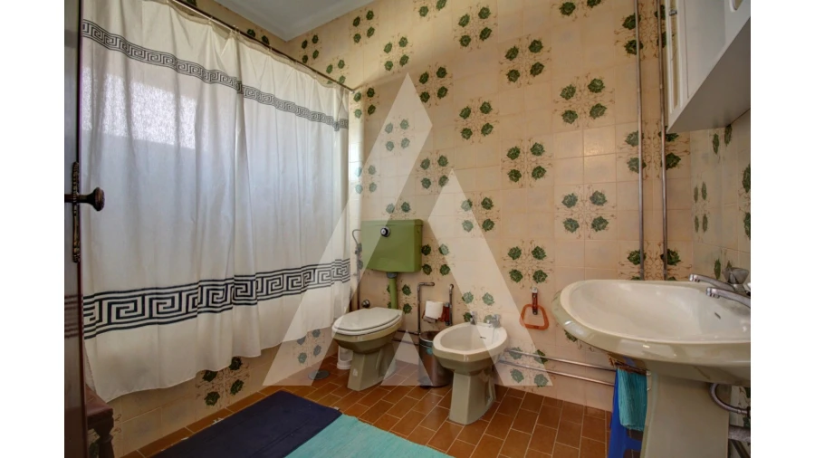 Moradia T6 para Venda em Fermentelos Foto 28