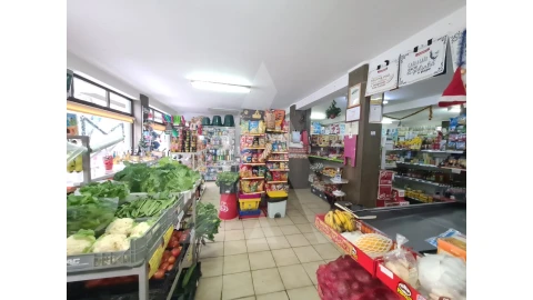 Negócio para Cedência de Quotas em Glória e Vera Cruz