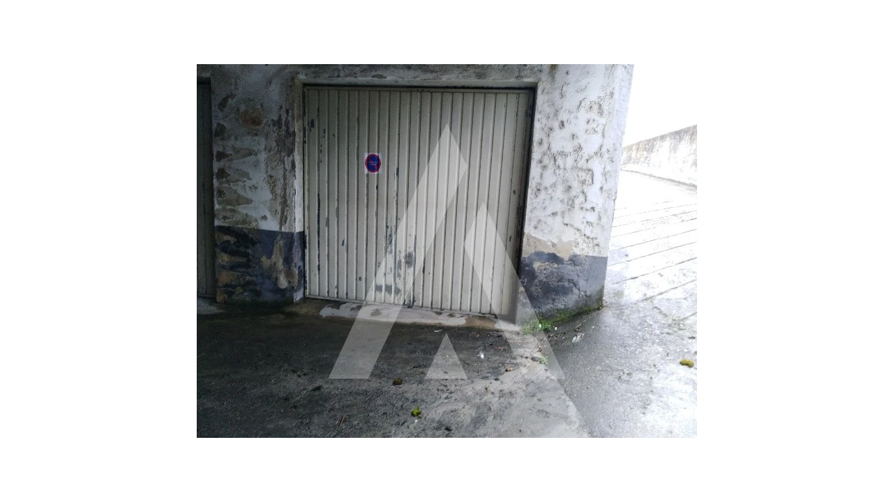 Garagem para Venda em Oiã Foto 2