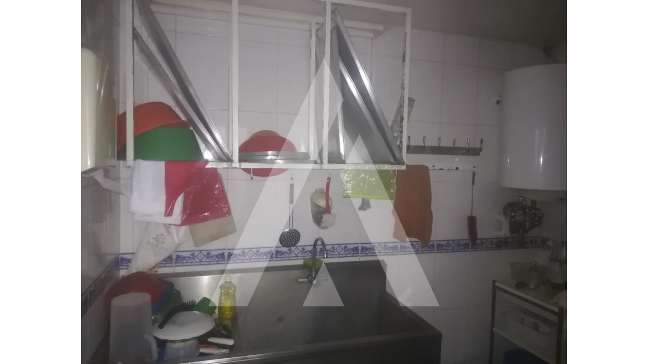 Negócio para Venda em Avelãs de Caminho Foto 5