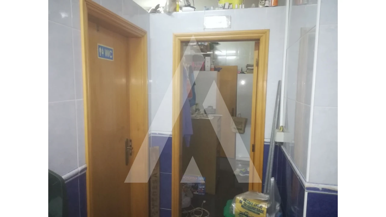 Negócio para Venda em Avelãs de Caminho Foto 7