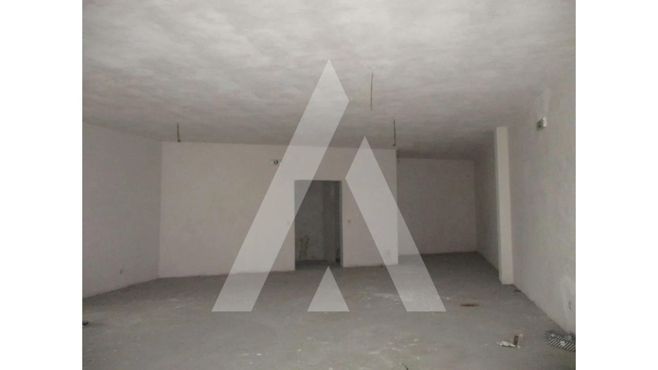 Loja para Arrendamento em Oliveira do Bairro Foto 3