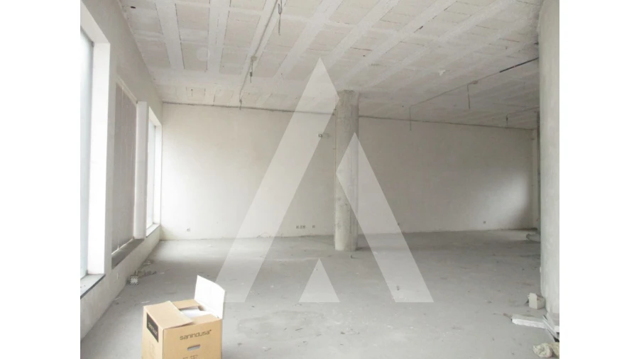 Loja para Arrendamento em Oliveira do Bairro Foto 1