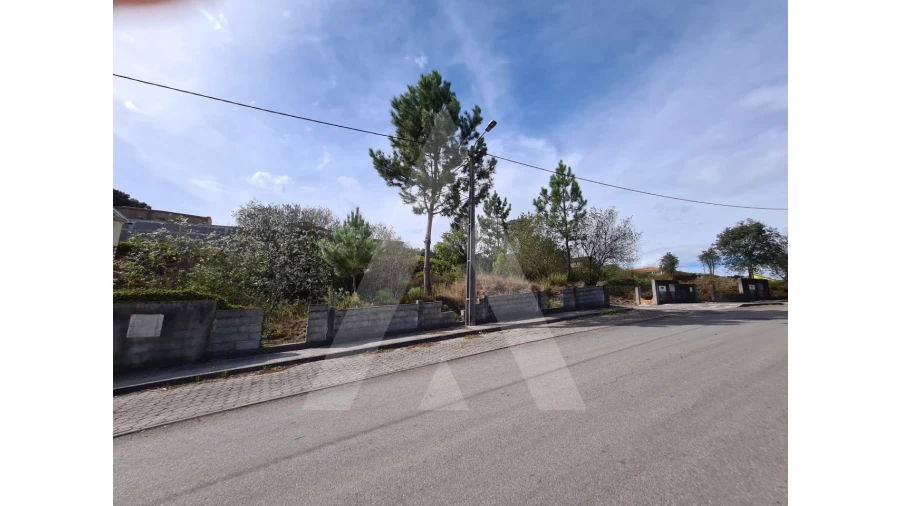 Terreno para Venda em Alquerubim Foto 1