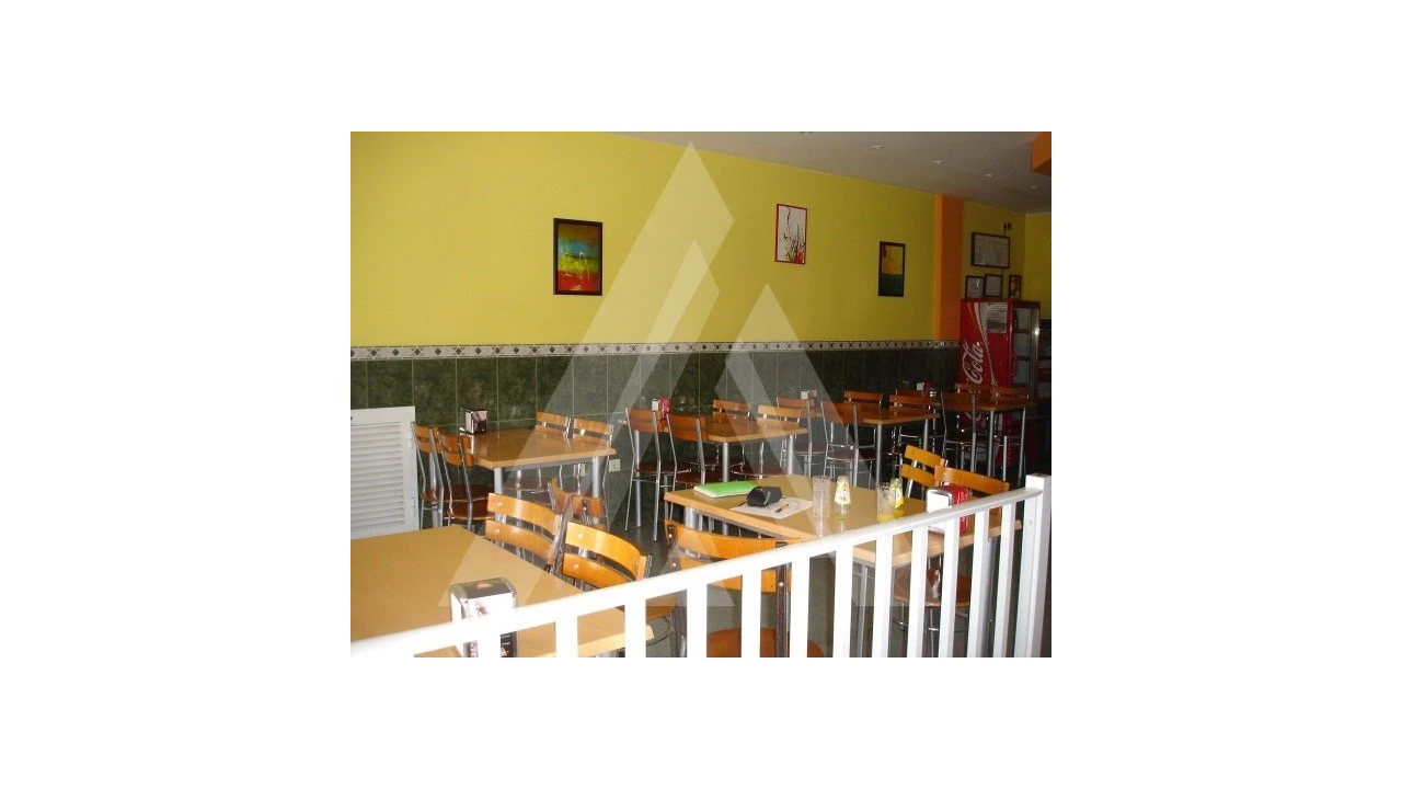 Negócio para Venda em Aguada de Cima Foto 1