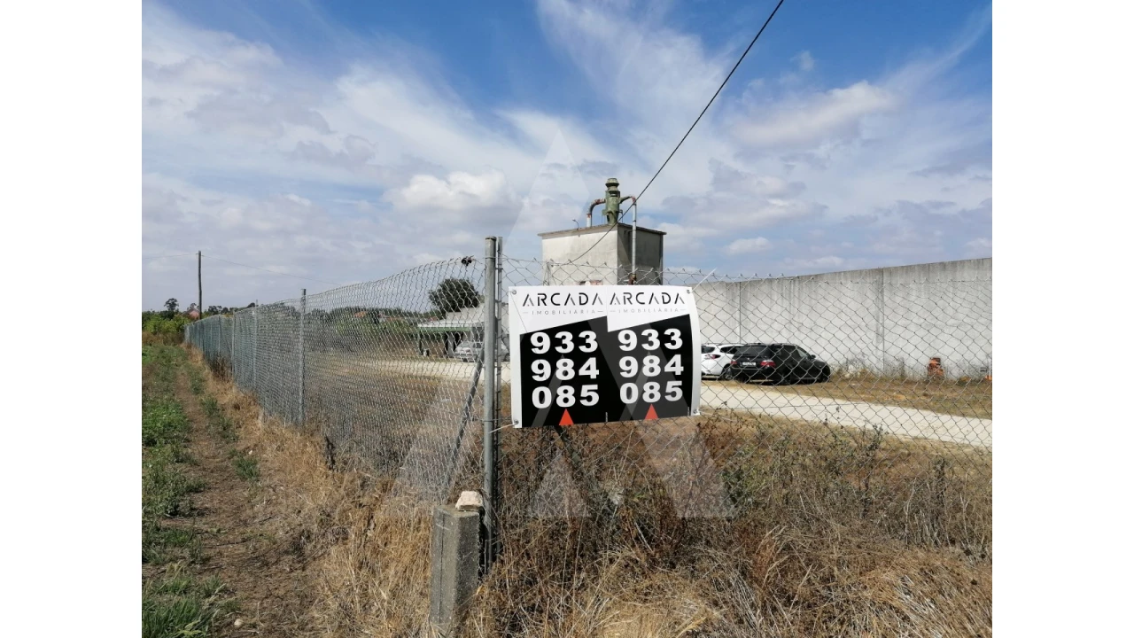 Armazém para Venda em Vilarinho do Bairro Foto 3