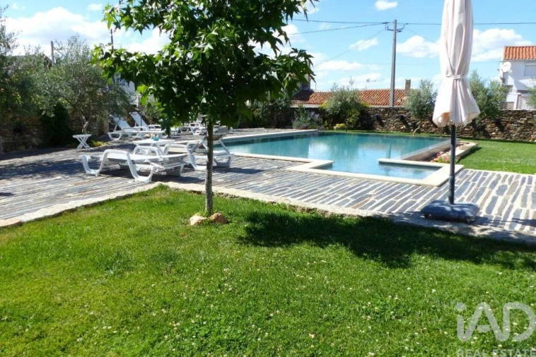 Moradia T9 para Venda em Figueira de Castelo Rodrigo Foto 10