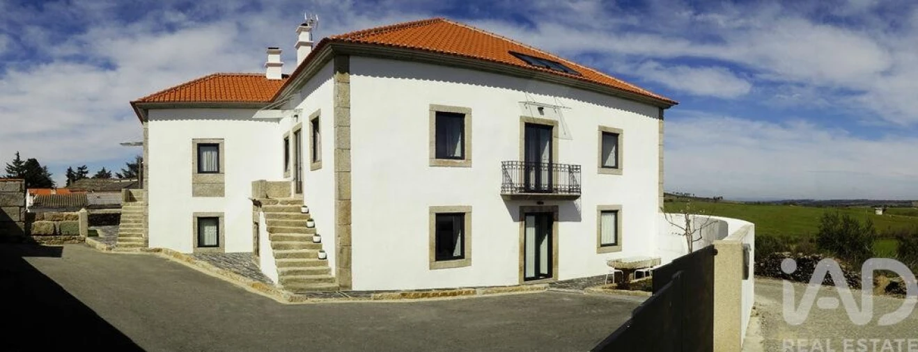 Moradia T9 para Venda em Figueira de Castelo Rodrigo Foto 4